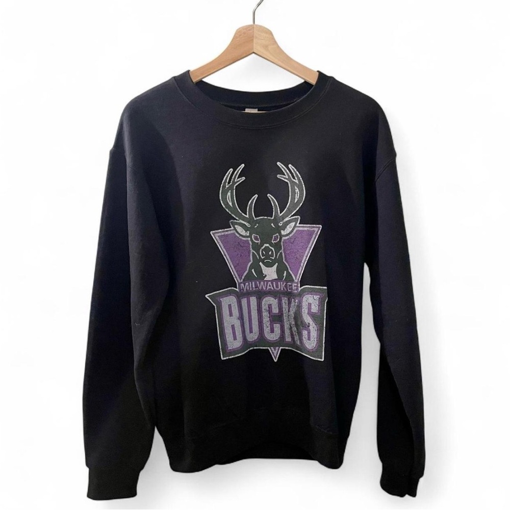 Milwaukee Bucks Black Sweater